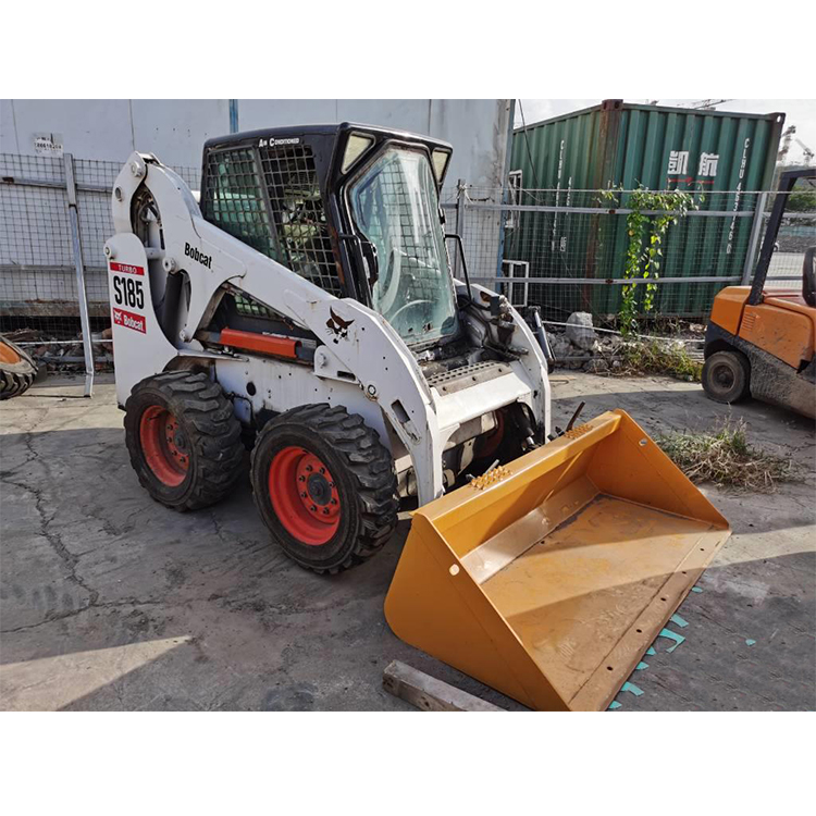 BOBCAT S185 skid steer loader